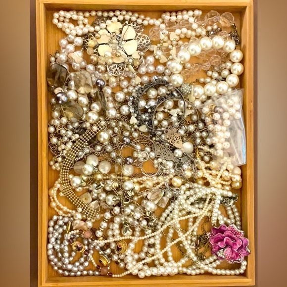 Mixed Faux Pearl Jewelry Jar - Picture 1 of 7